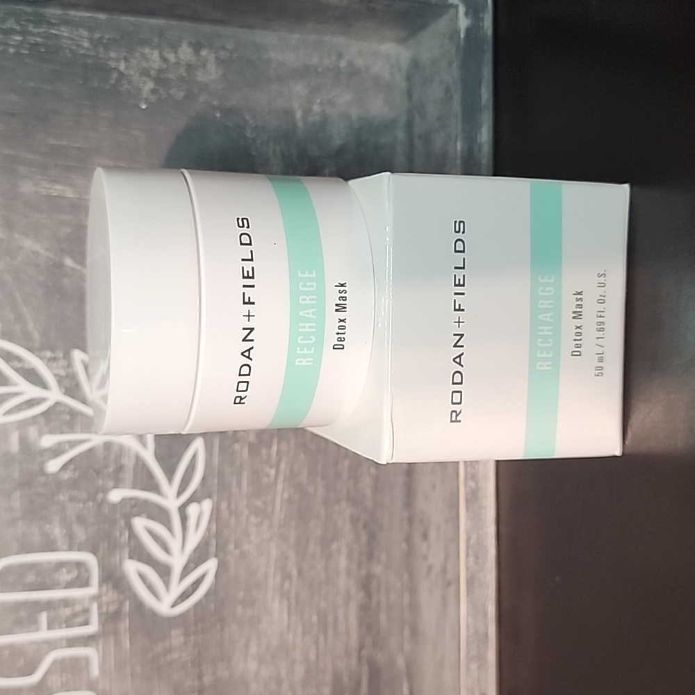 R+F Recharge Detox Mask